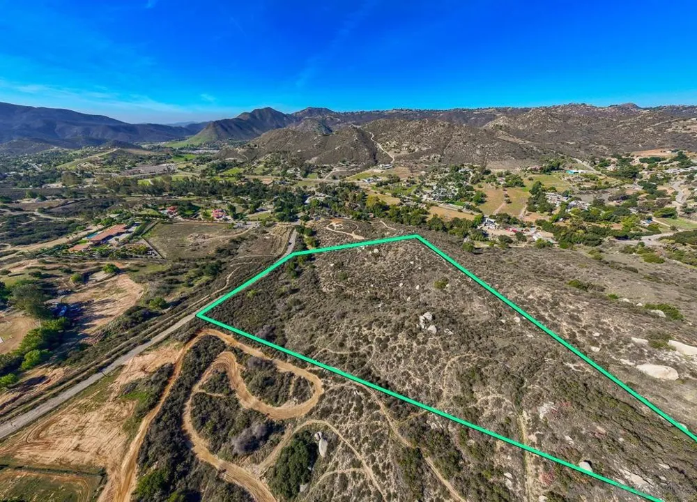 Stallion Oaks Rd El Cajon, CA 92019