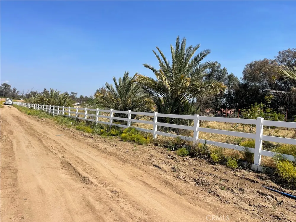 22285 Old Elsinore Road Perris, CA 92570