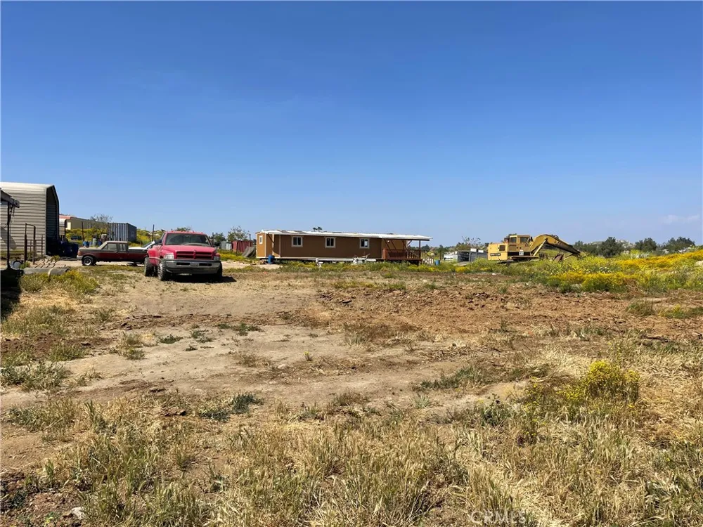 22285 Old Elsinore Road Perris, CA 92570