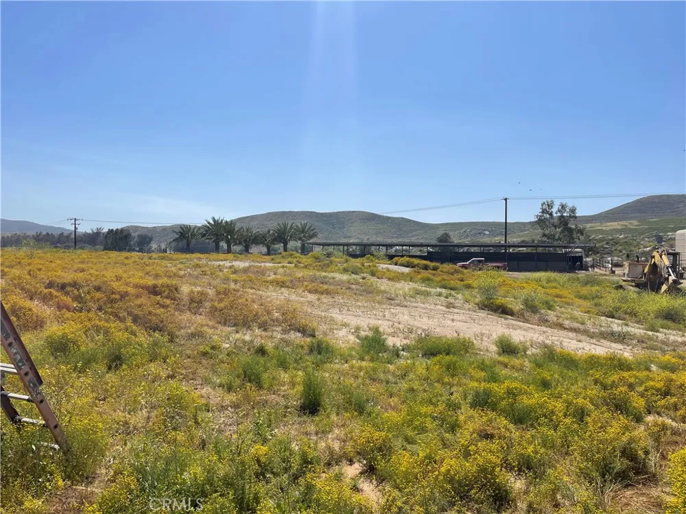 22285 Old Elsinore Road Perris, CA 92570