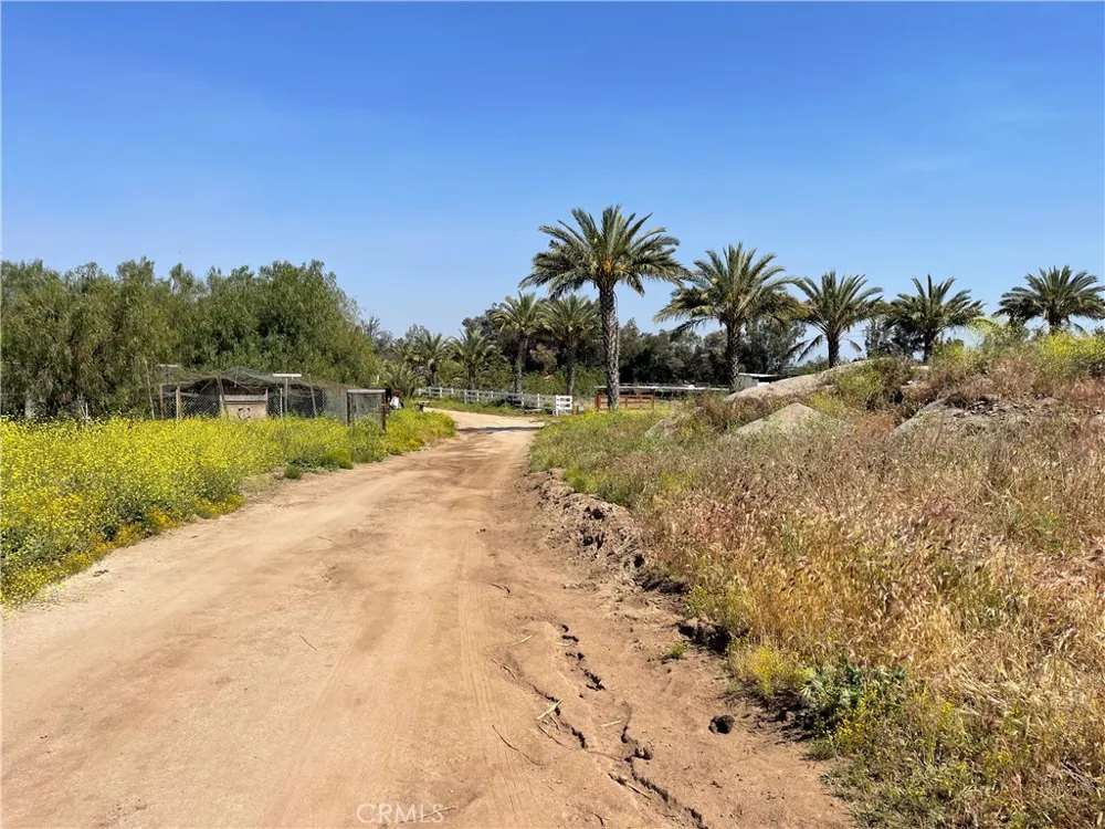 22285 Old Elsinore Road Perris, CA 92570