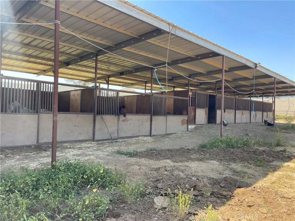 22285 Old Elsinore Road Perris, CA 92570