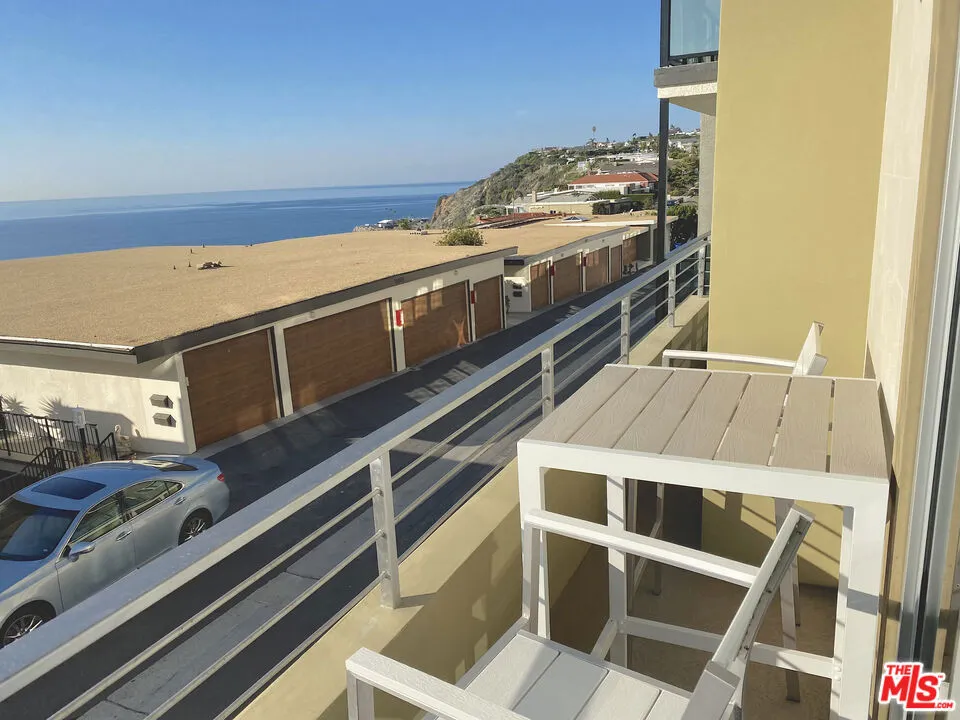 18065 Coastline Drive #1 Malibu, CA 90265