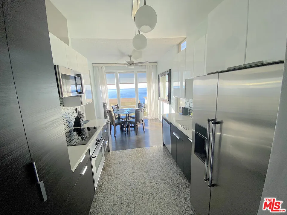 18065 Coastline Drive #1 Malibu, CA 90265