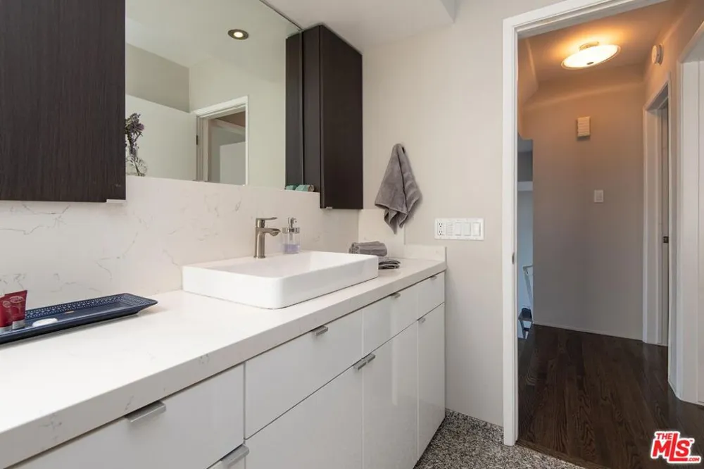 18065 Coastline Drive #1 Malibu, CA 90265