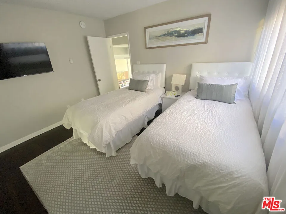 18065 Coastline Drive #1 Malibu, CA 90265