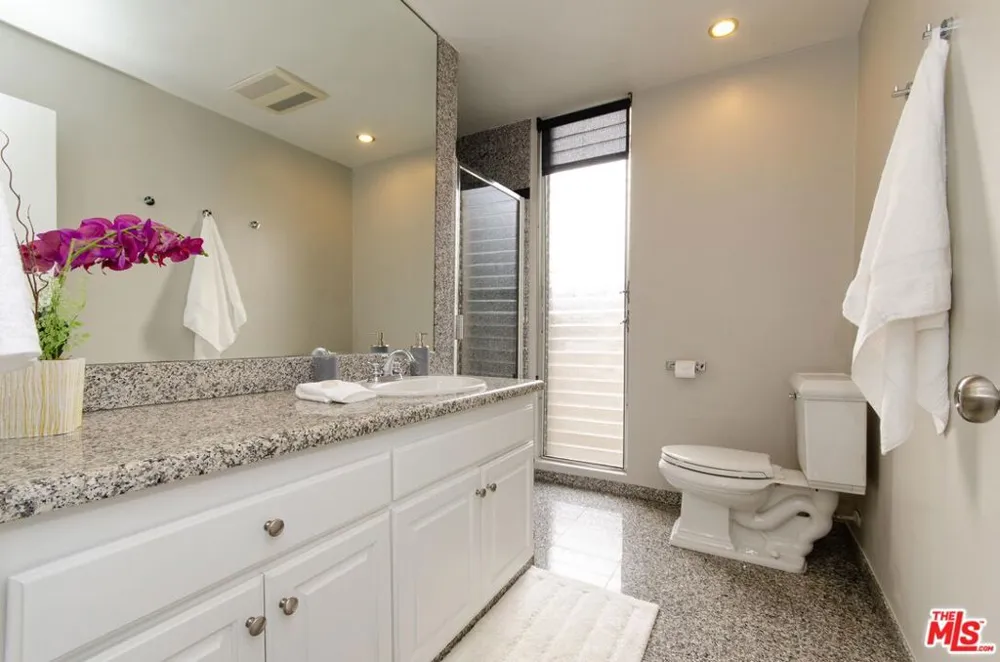 18065 Coastline Drive #1 Malibu, CA 90265