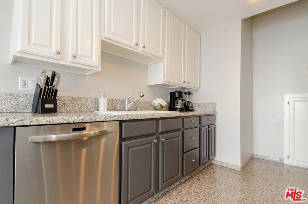 18065 Coastline Drive #1 Malibu, CA 90265