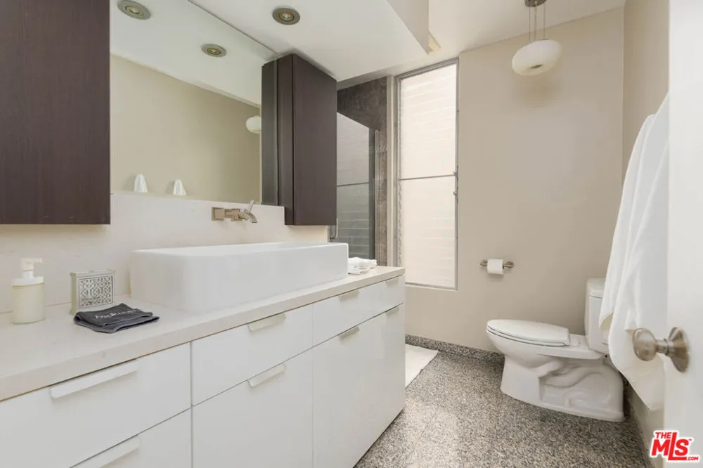 18065 Coastline Drive #1 Malibu, CA 90265