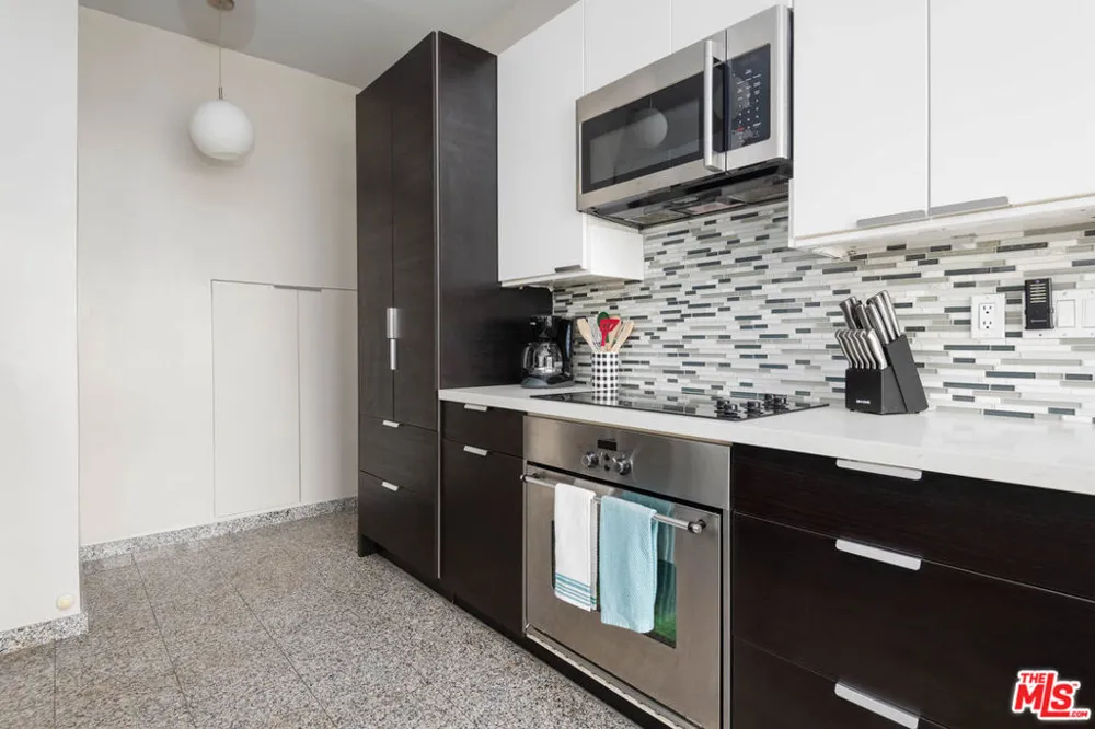 18065 Coastline Drive #1 Malibu, CA 90265