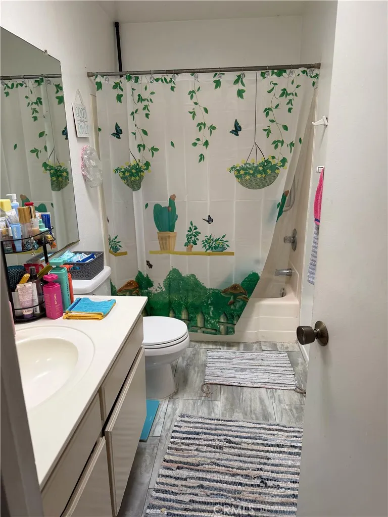 5345 Peck Road #B El Monte, CA 91732