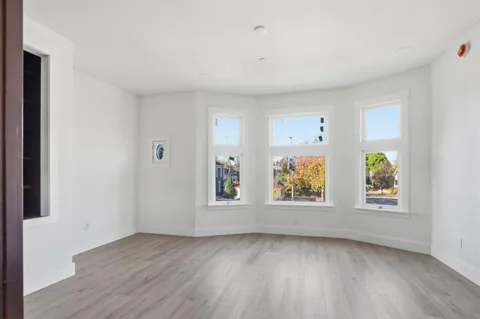 140 E Reed Street #4