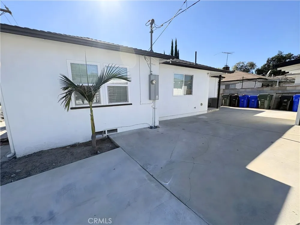 587 E Arrow Upland, CA 91786