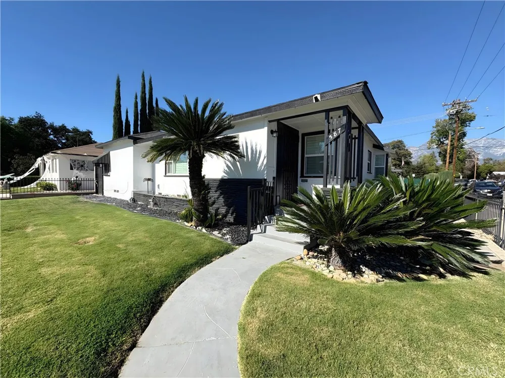 587 E Arrow Upland, CA 91786