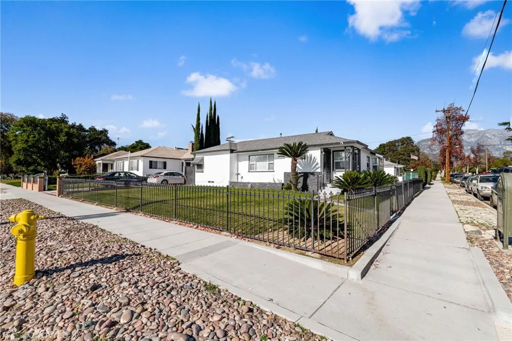 587 E Arrow Upland, CA 91786