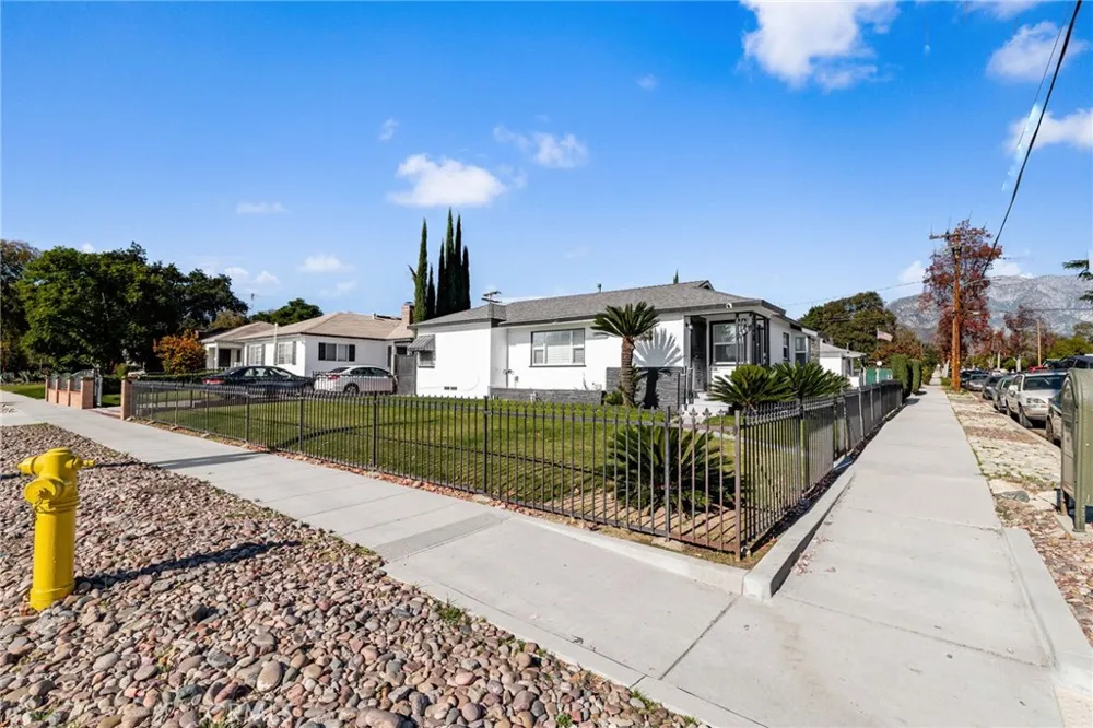 587 E Arrow Upland, CA 91786