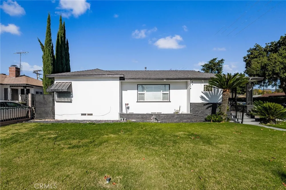 587 E Arrow Upland, CA 91786