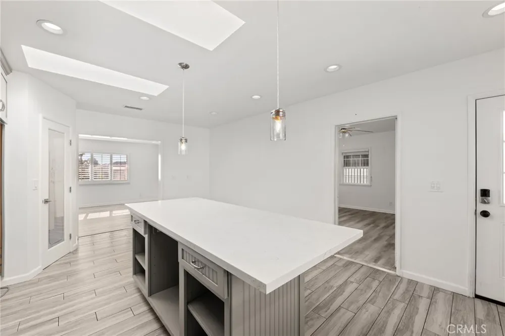 587 E Arrow Upland, CA 91786