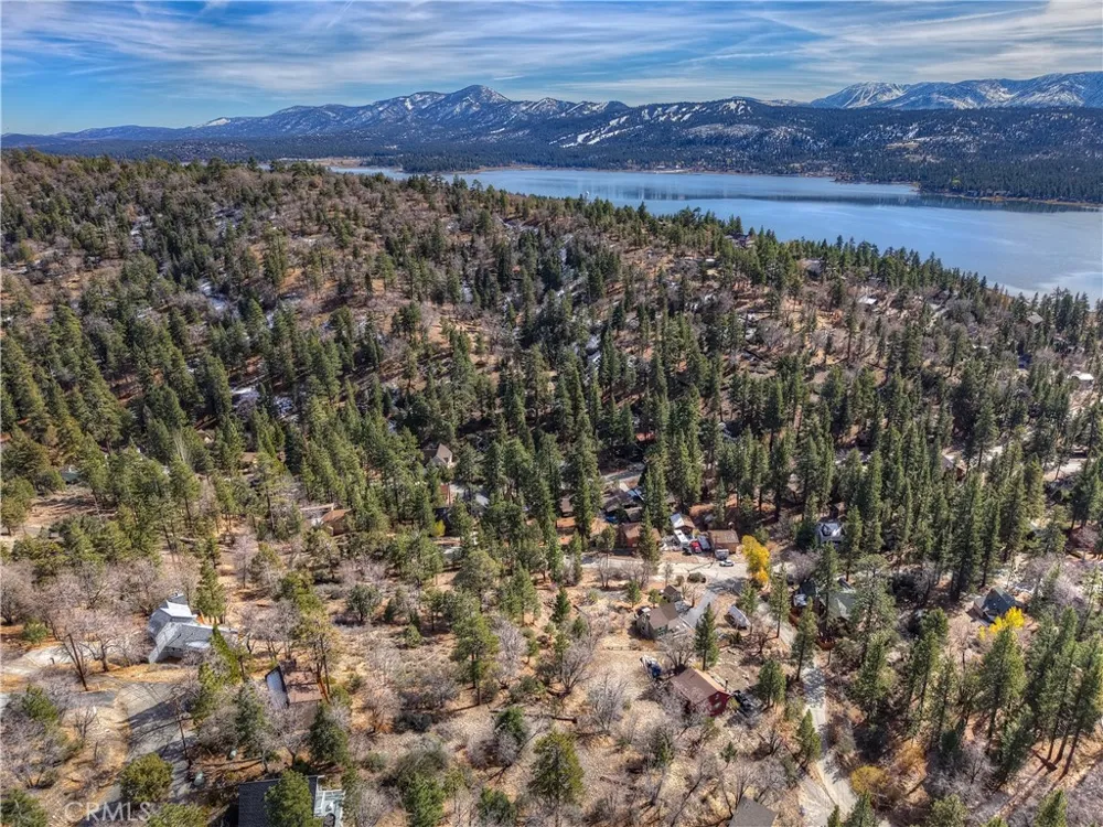 1115 Fawnskin Drive Fawnskin, CA 92333