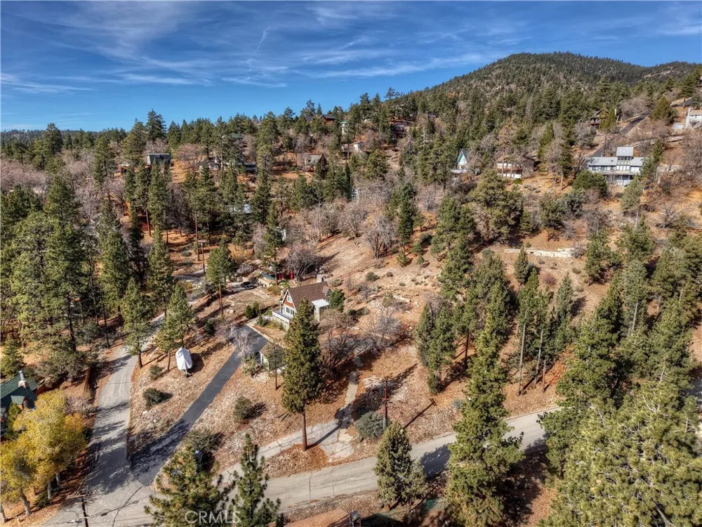 1115 Fawnskin Drive Fawnskin, CA 92333