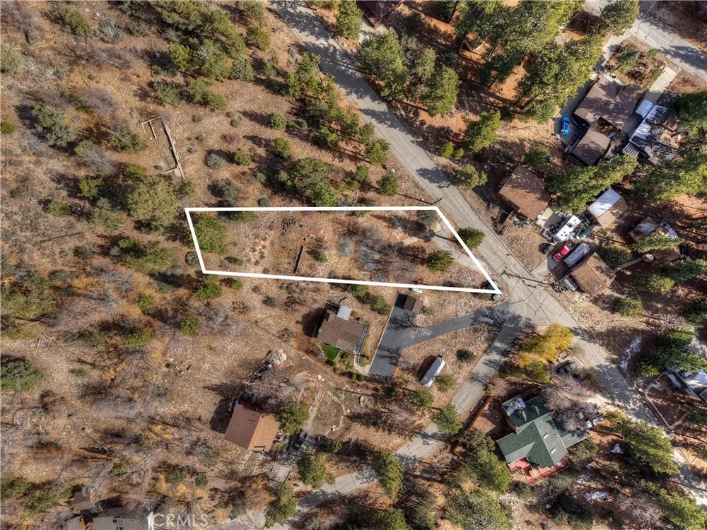 1115 Fawnskin Drive Fawnskin, CA 92333