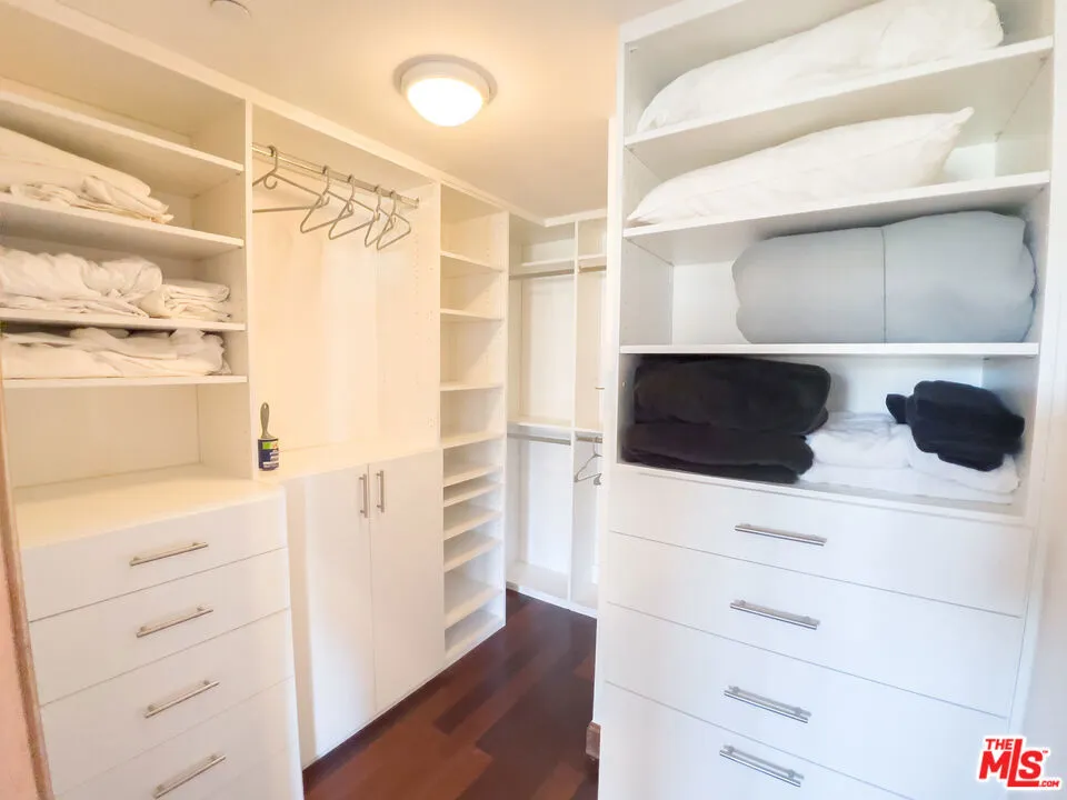 29282 CIRCLE DRIVE Agoura Hills, CA 91301