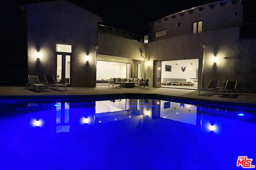 29282 CIRCLE DRIVE Agoura Hills, CA 91301