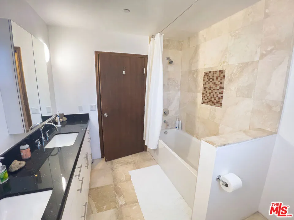 29282 CIRCLE DRIVE Agoura Hills, CA 91301