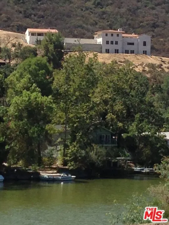 29282 CIRCLE DRIVE Agoura Hills, CA 91301