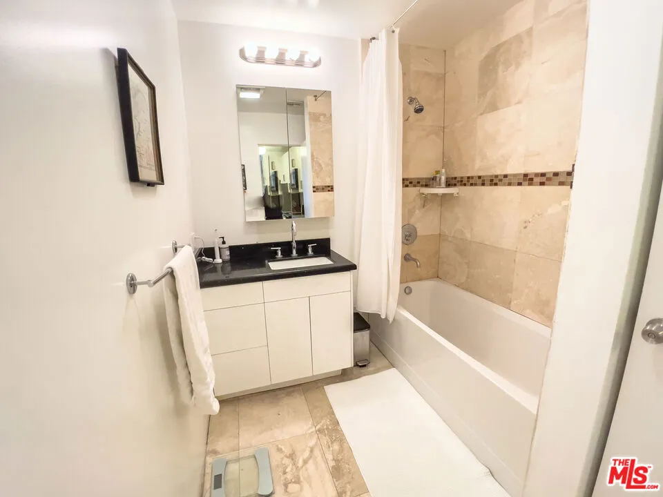 29282 CIRCLE DRIVE Agoura Hills, CA 91301