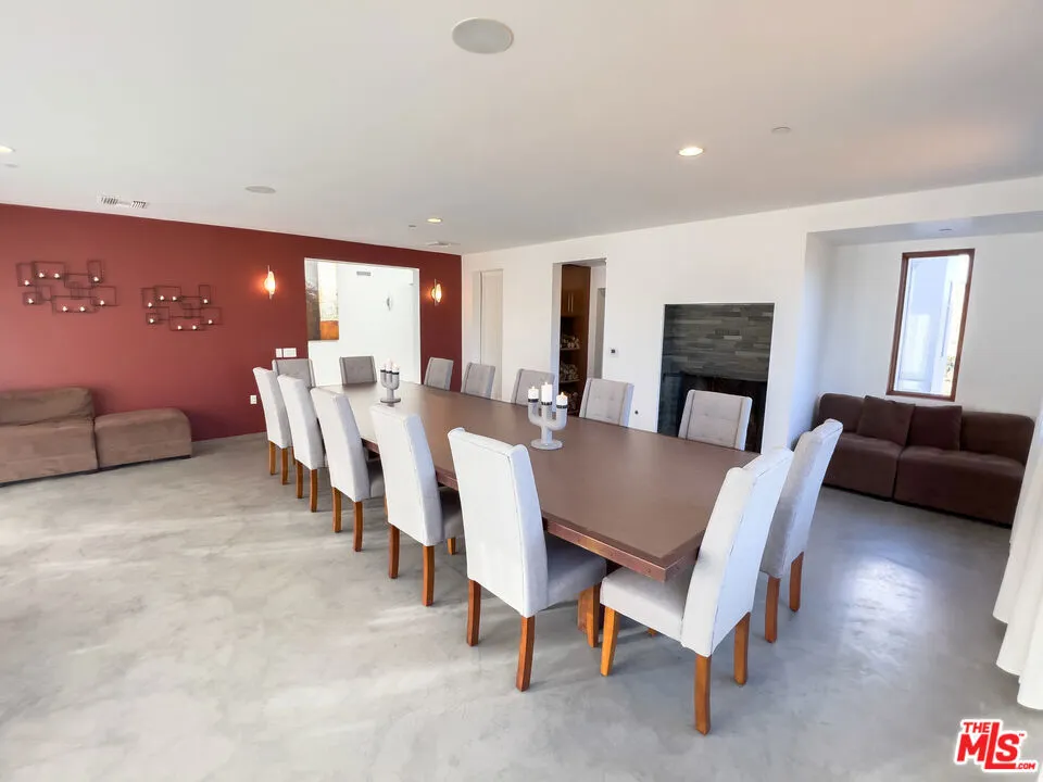 29282 CIRCLE DRIVE Agoura Hills, CA 91301