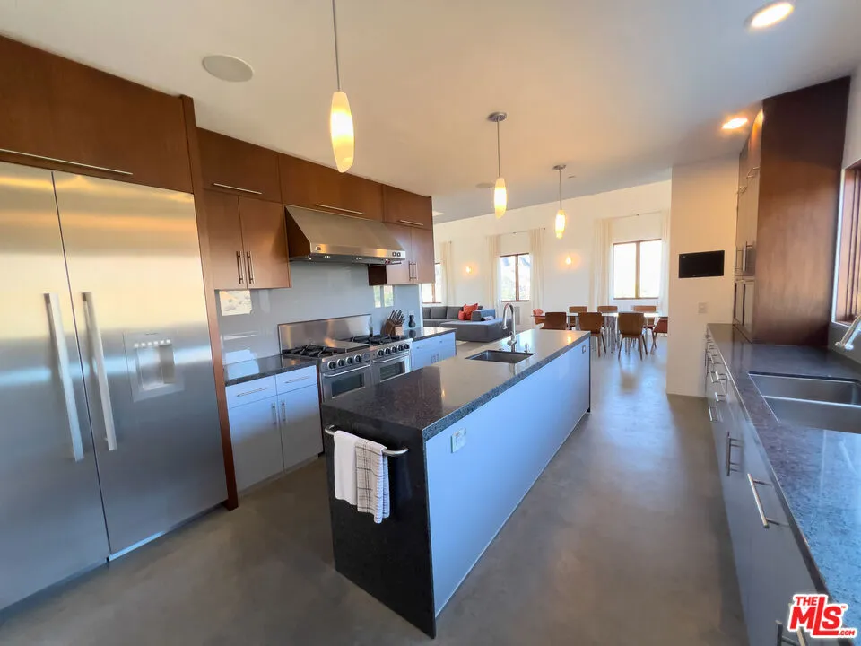 29282 CIRCLE DRIVE Agoura Hills, CA 91301