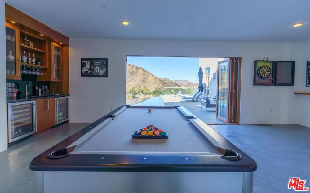 29282 CIRCLE DRIVE Agoura Hills, CA 91301