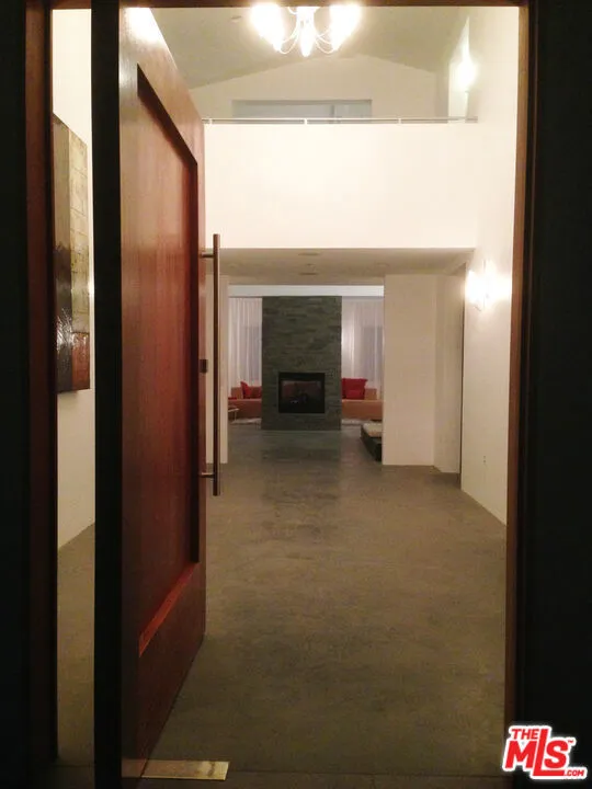 29282 CIRCLE DRIVE Agoura Hills, CA 91301