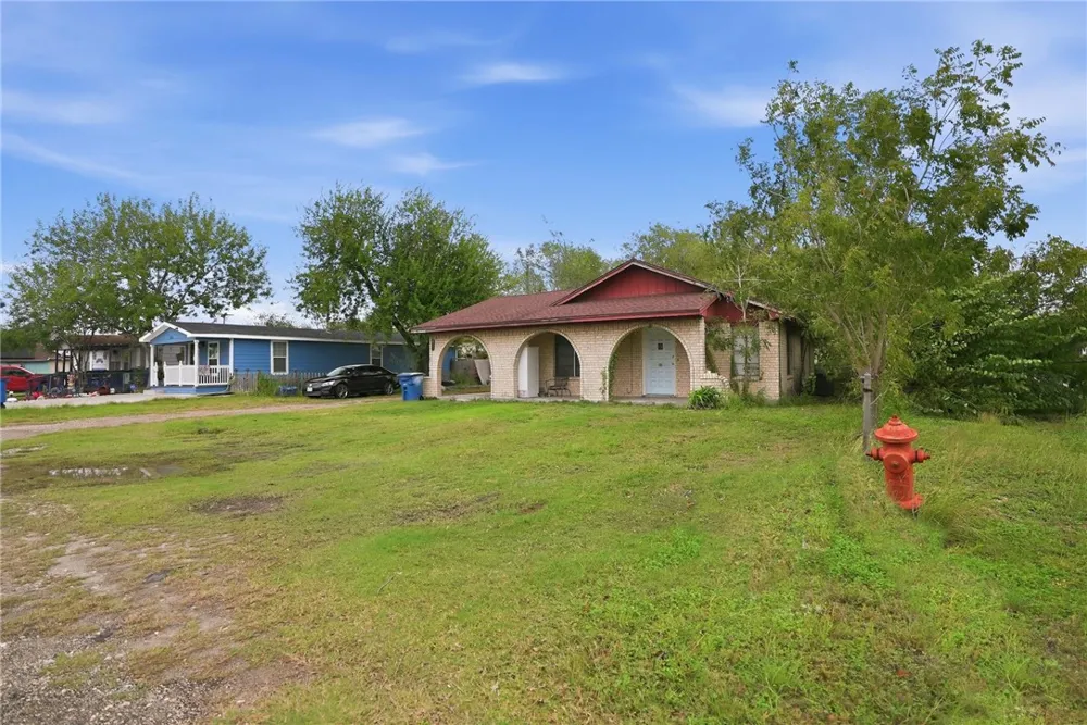 2542 Avenue F Ingleside, TX 78362