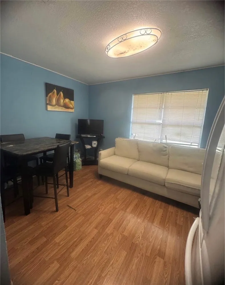 2542 Avenue F Ingleside, TX 78362