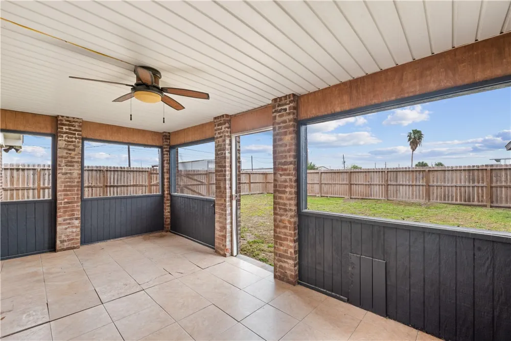 8101 Barrogate Drive Corpus Christi, TX 78409