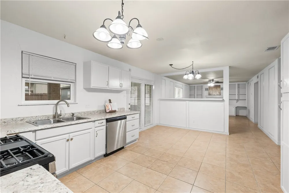 8101 Barrogate Drive Corpus Christi, TX 78409