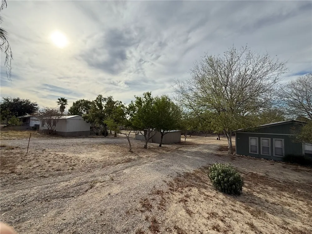 123 Choke Canyon Estates Three Rivers, TX 78071
