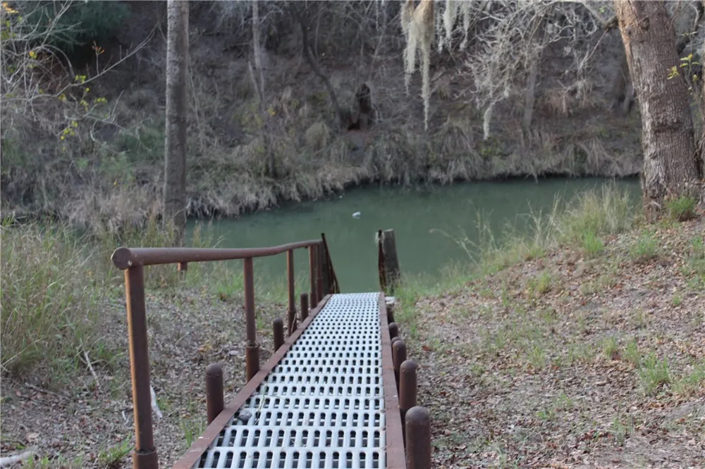 123 Choke Canyon Estates Three Rivers, TX 78071