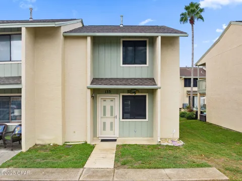 133 W Leslie Lane
