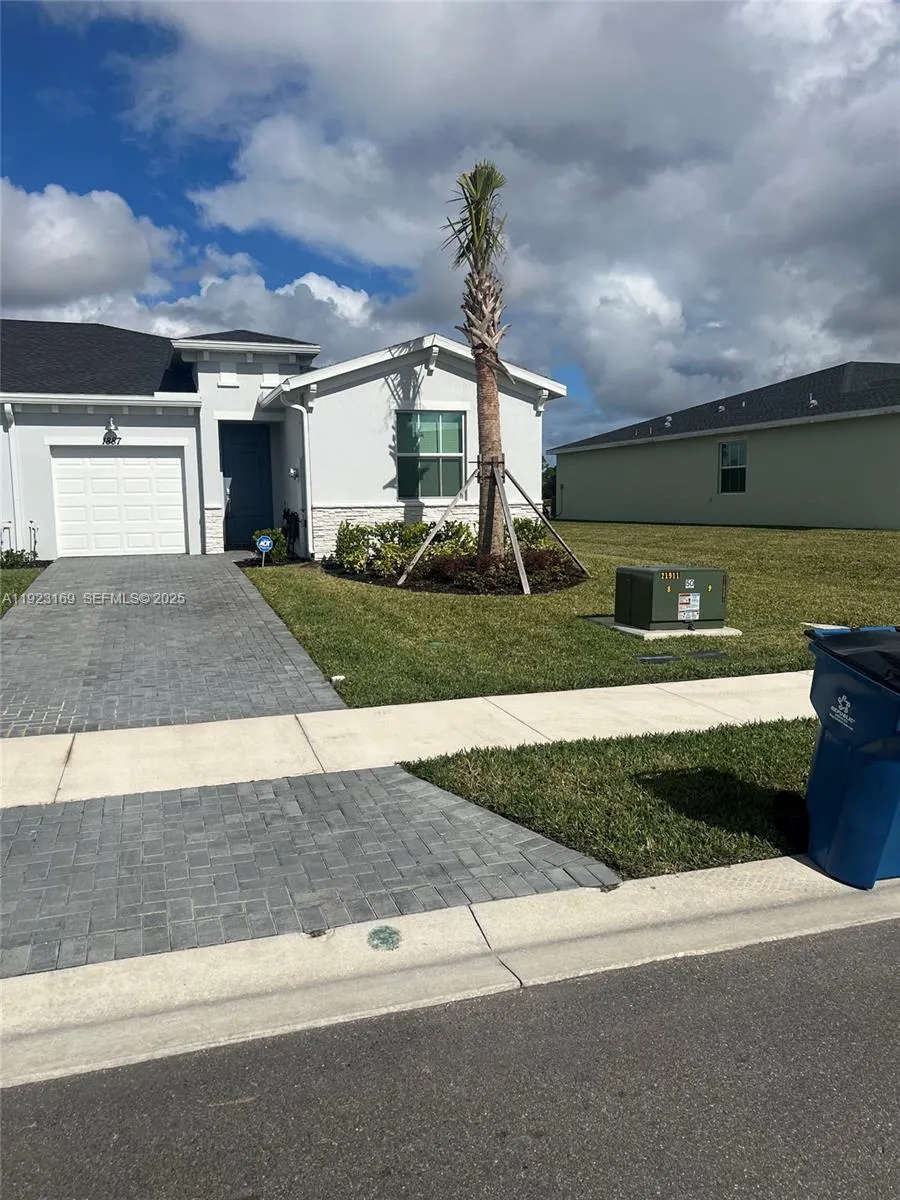 1887 Cerulean Dr Palm Bay, FL 32907