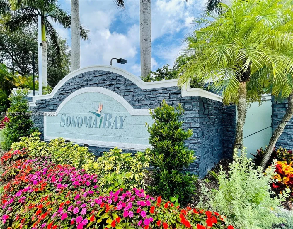 1918 Alamanda Way Riviera Beach, FL 33404