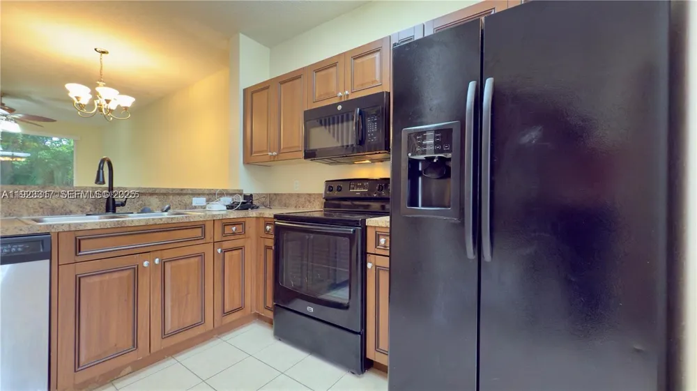 1918 Alamanda Way Riviera Beach, FL 33404