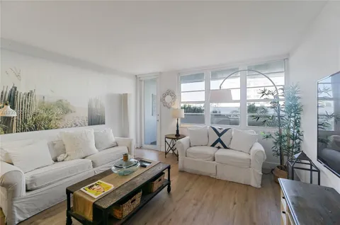 100 Lincoln Rd #410