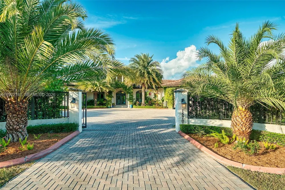 15701 SW 254th St Homestead, FL 33031
