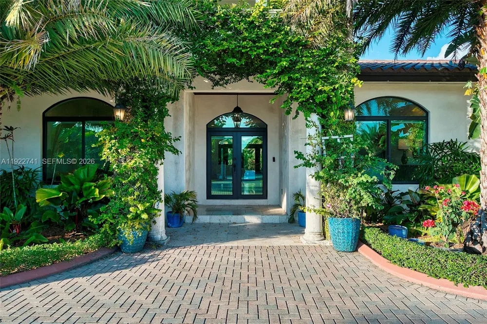 15701 SW 254th St Homestead, FL 33031