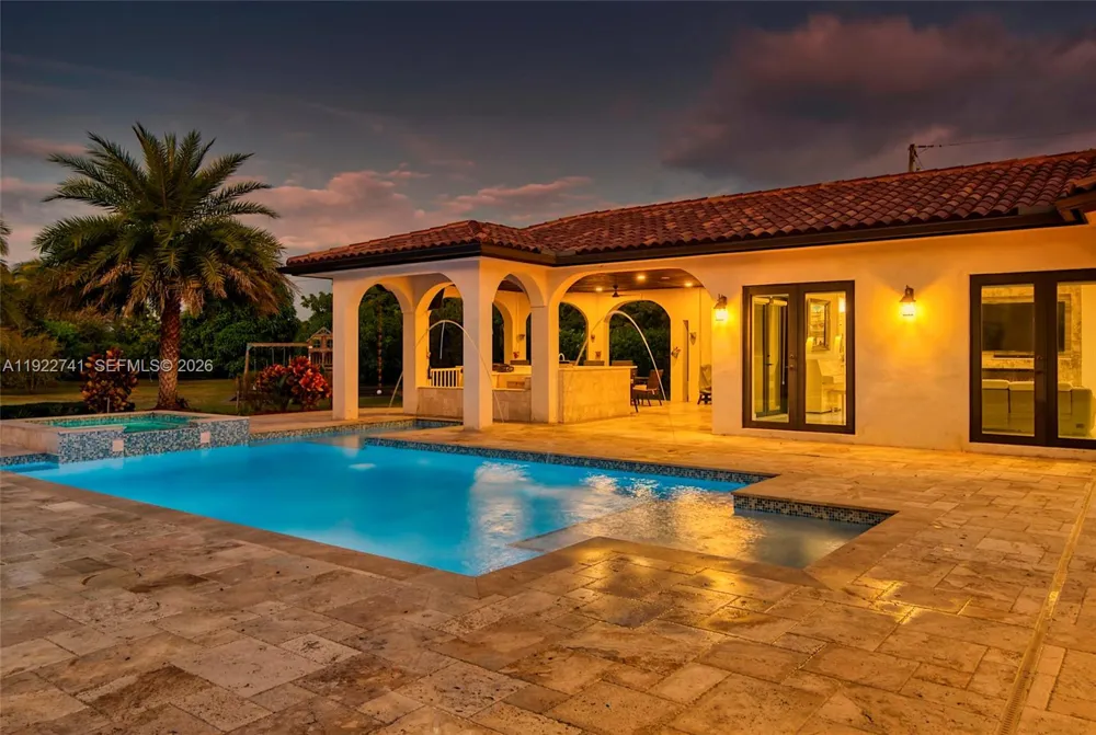 15701 SW 254th St Homestead, FL 33031