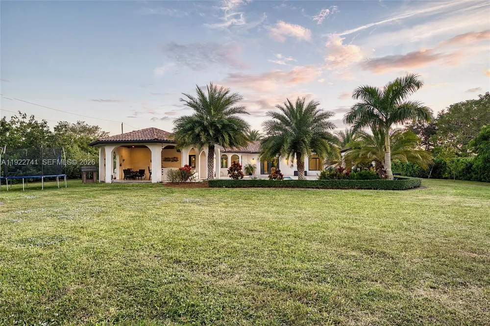 15701 SW 254th St Homestead, FL 33031