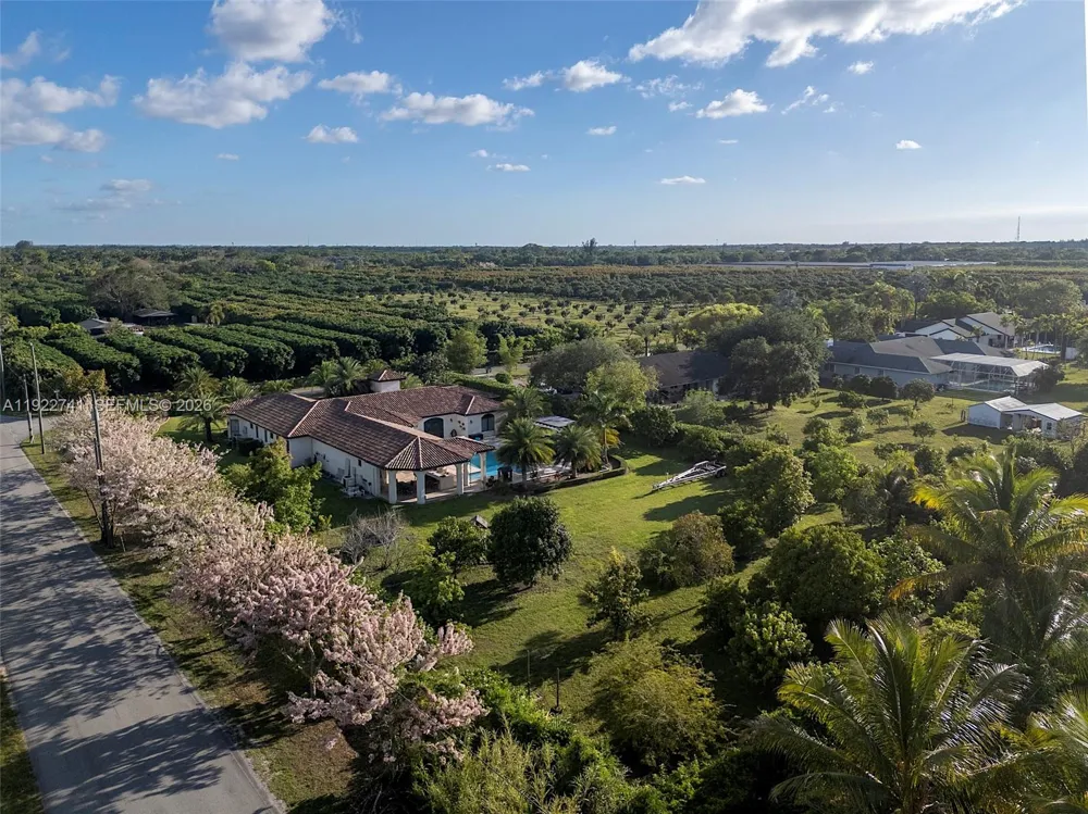 15701 SW 254th St Homestead, FL 33031